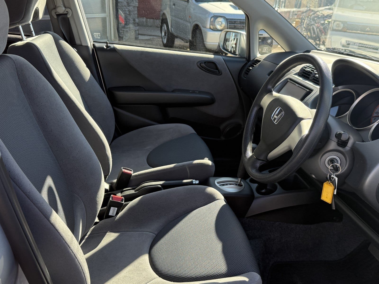 
								2005 Honda Fit #192 full									