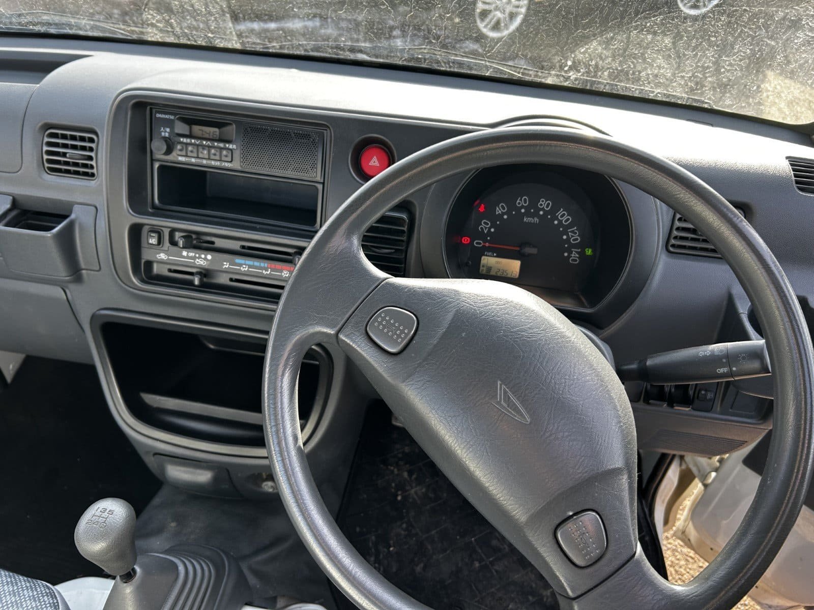 
								2006 Daihatsu Hijet 4WD #88 full									