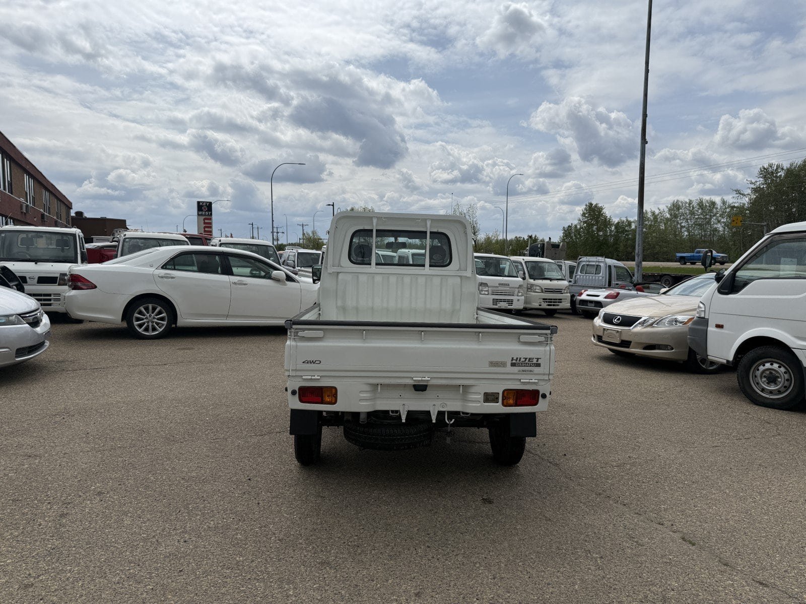 
								2008 Daihatsu Hijet 4WD #139 full									