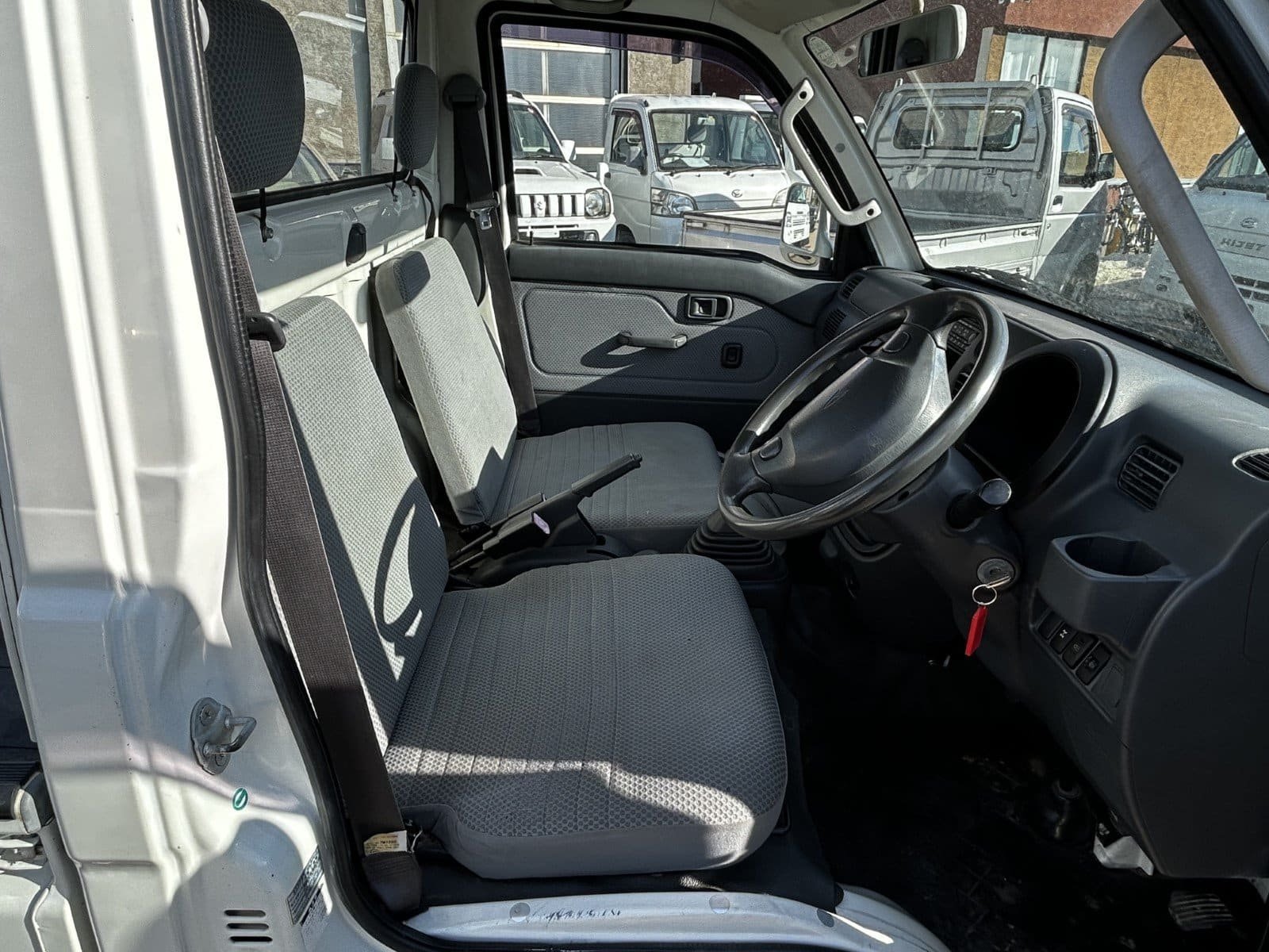 
								2008 Daihatsu Hijet 4WD #111 full									