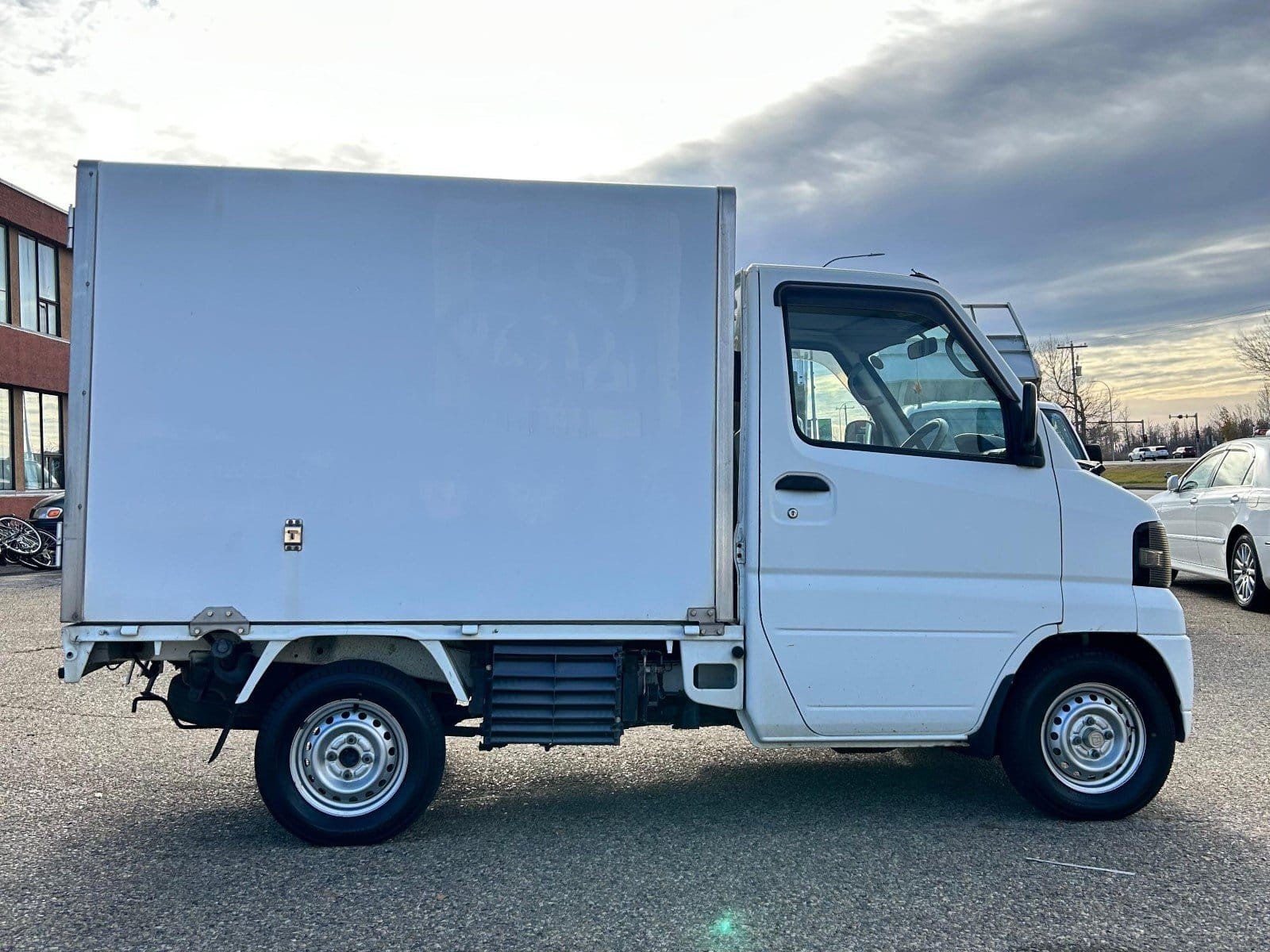 
								2008 Nissan Clipper Refrigerator Mini Truck 4WD #70 full									