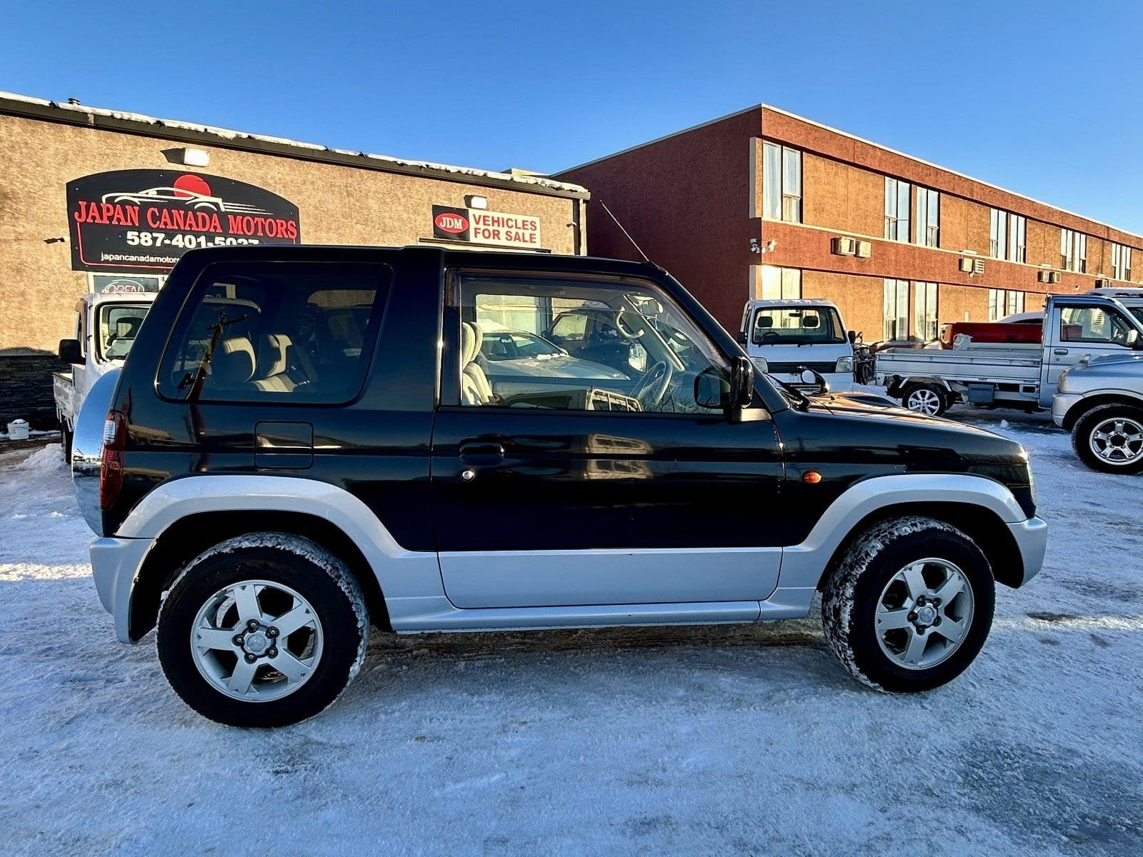 
								2009 Mitsubishi Pajero Mini 4WD #64 full									