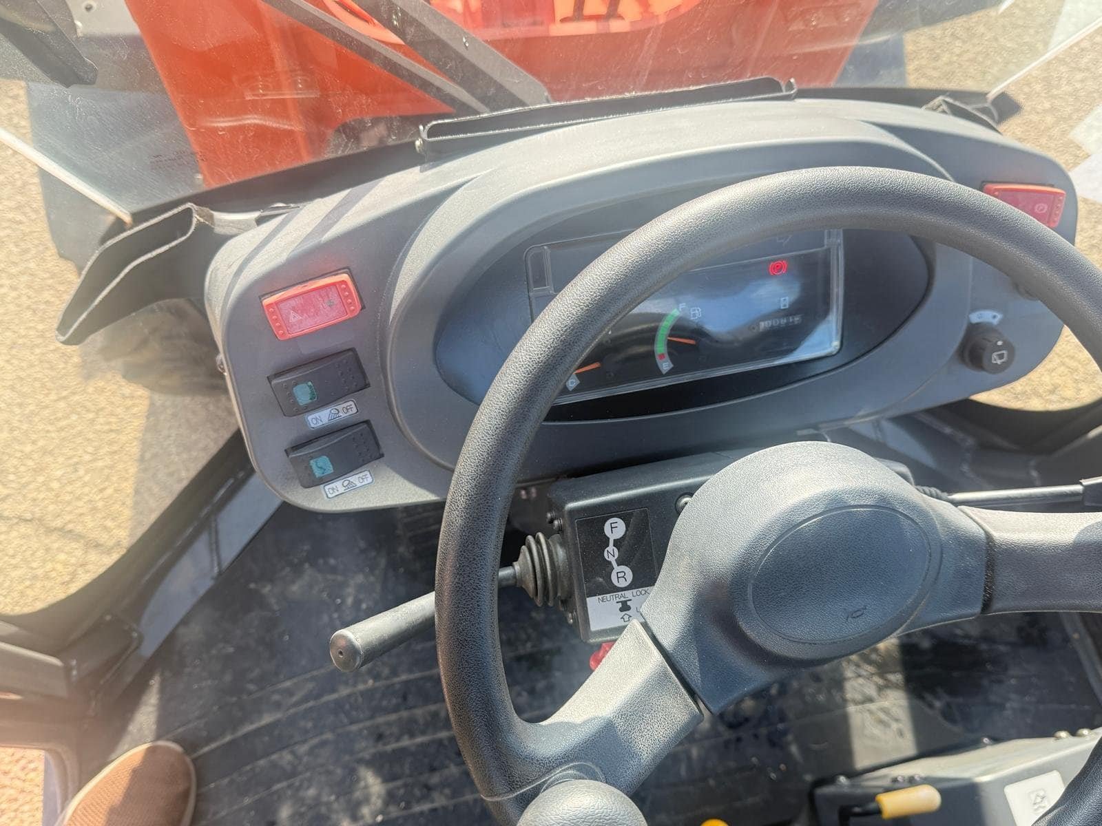 
								2010 Hitachi Wheel Loader 30HP #AA015 full									