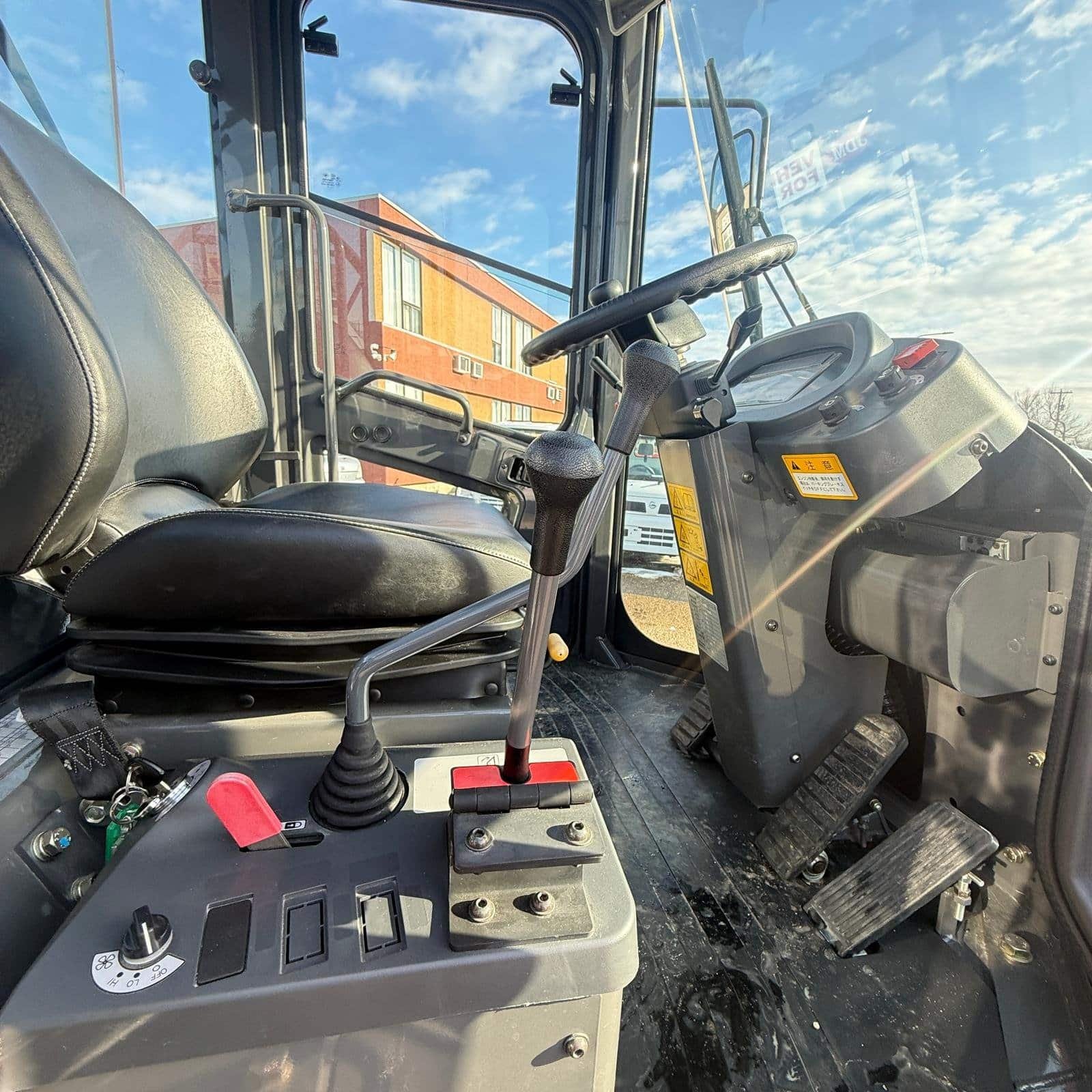 
								2010 Hitachi Wheel Loader 30HP #AA015 full									
